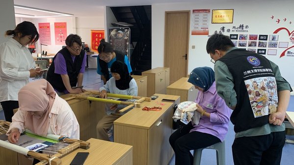 青春实践课丨旅游学院“绣迹东乡·文旅兴乡”实践队